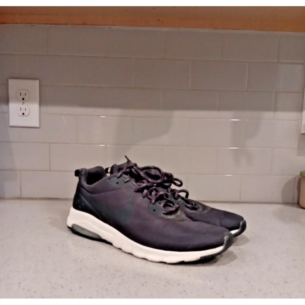 Nike Air Max Turbulence Athletic Running Shoes 827177–001 Mens Size 12